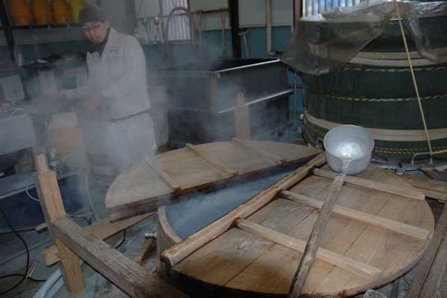 釜から湯気