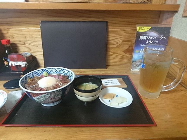 ライダー名物ジョッキお茶と赤牛丼#ツーリング